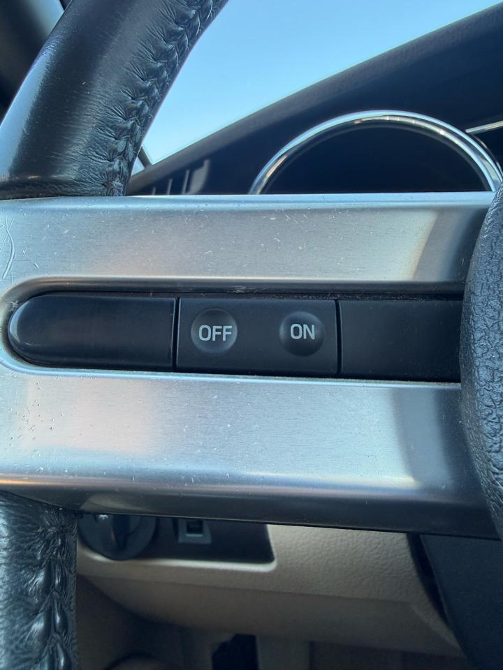 Ford Mustang V6 Deluxe Convertible 2007