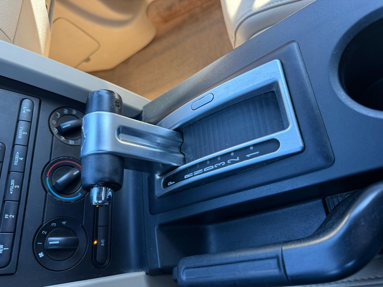 Ford Mustang V6 Deluxe Convertible 2007