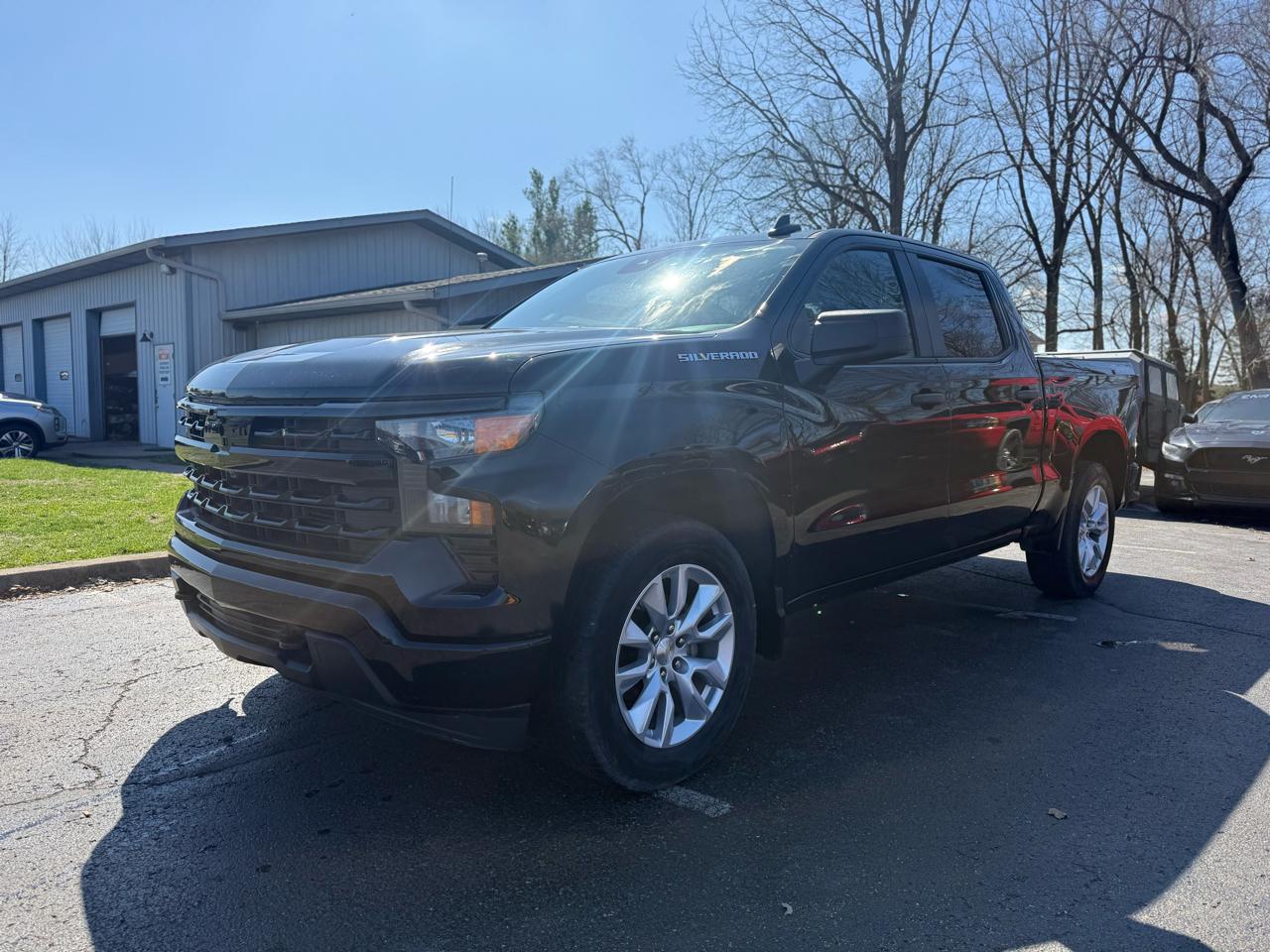 Chevrolet Silverado 1500 Custom Crew Cab 4WD 2022