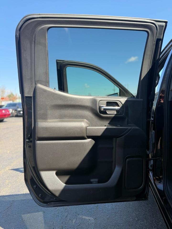 Chevrolet Silverado 1500 Custom Crew Cab 4WD 2022