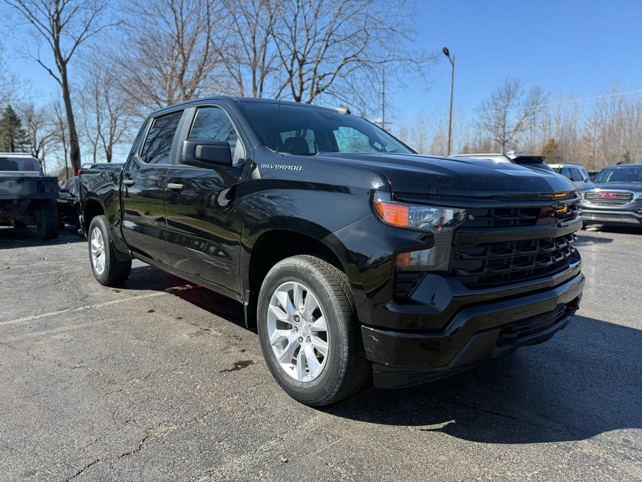 Chevrolet Silverado 1500 Custom Crew Cab 4WD 2022