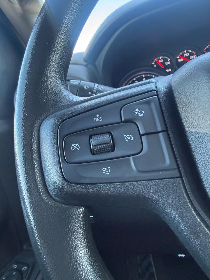 Chevrolet Silverado 1500 Custom Crew Cab 4WD 2022