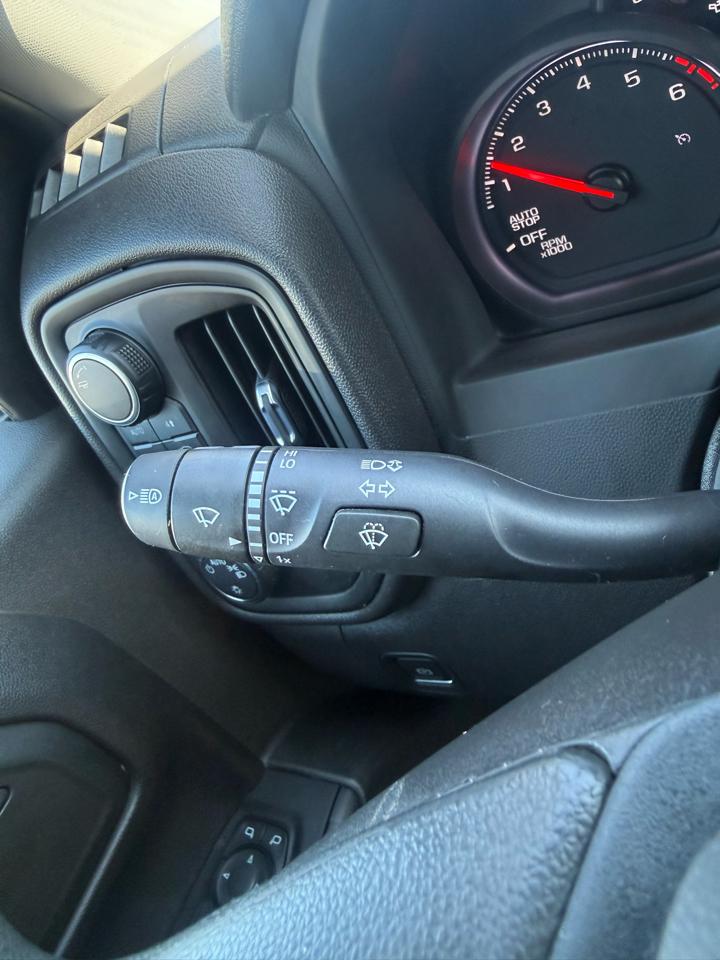 Chevrolet Silverado 1500 Custom Crew Cab 4WD 2022