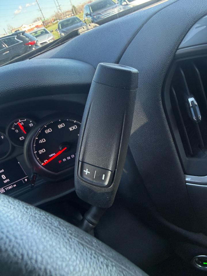 Chevrolet Silverado 1500 Custom Crew Cab 4WD 2022