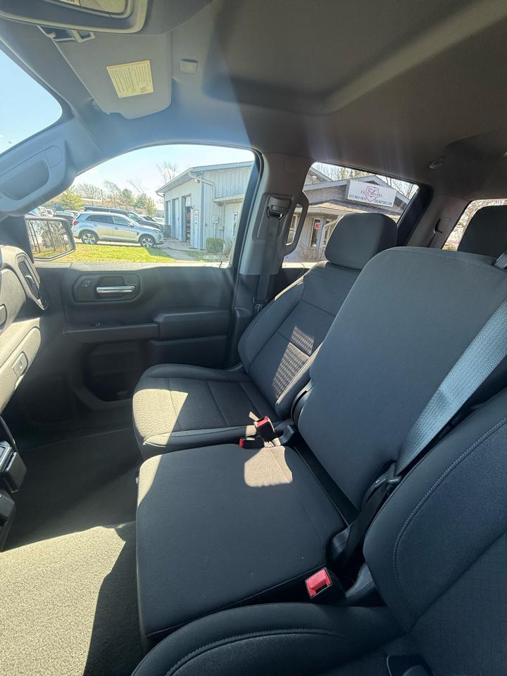 Chevrolet Silverado 1500 Custom Crew Cab 4WD 2022