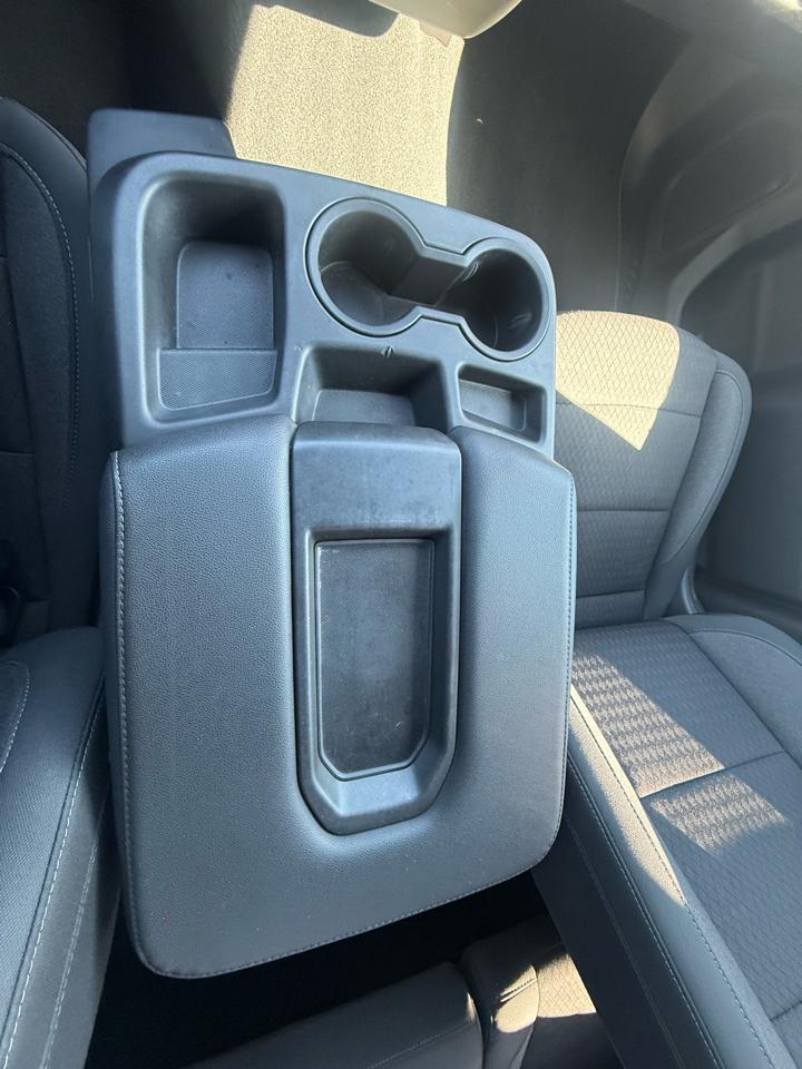 Chevrolet Silverado 1500 Custom Crew Cab 4WD 2022