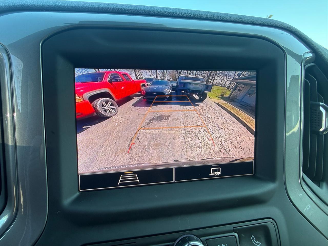 Chevrolet Silverado 1500 Custom Crew Cab 4WD 2022