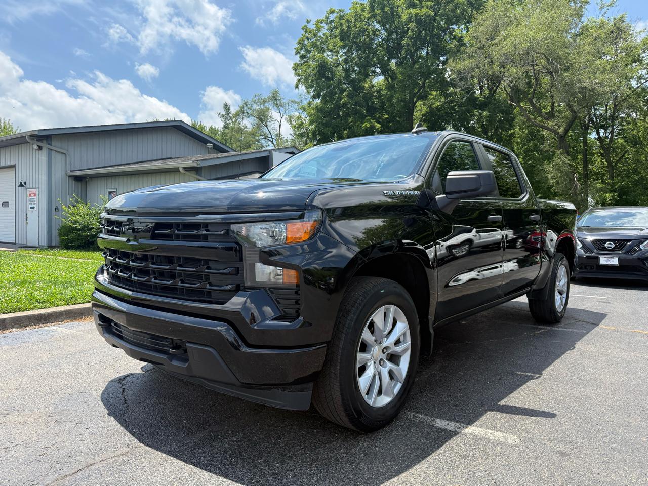 Chevrolet Silverado 1500 Custom Crew Cab 4WD 2022