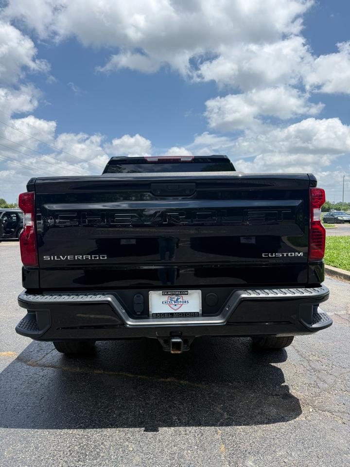 Chevrolet Silverado 1500 Custom Crew Cab 4WD 2022