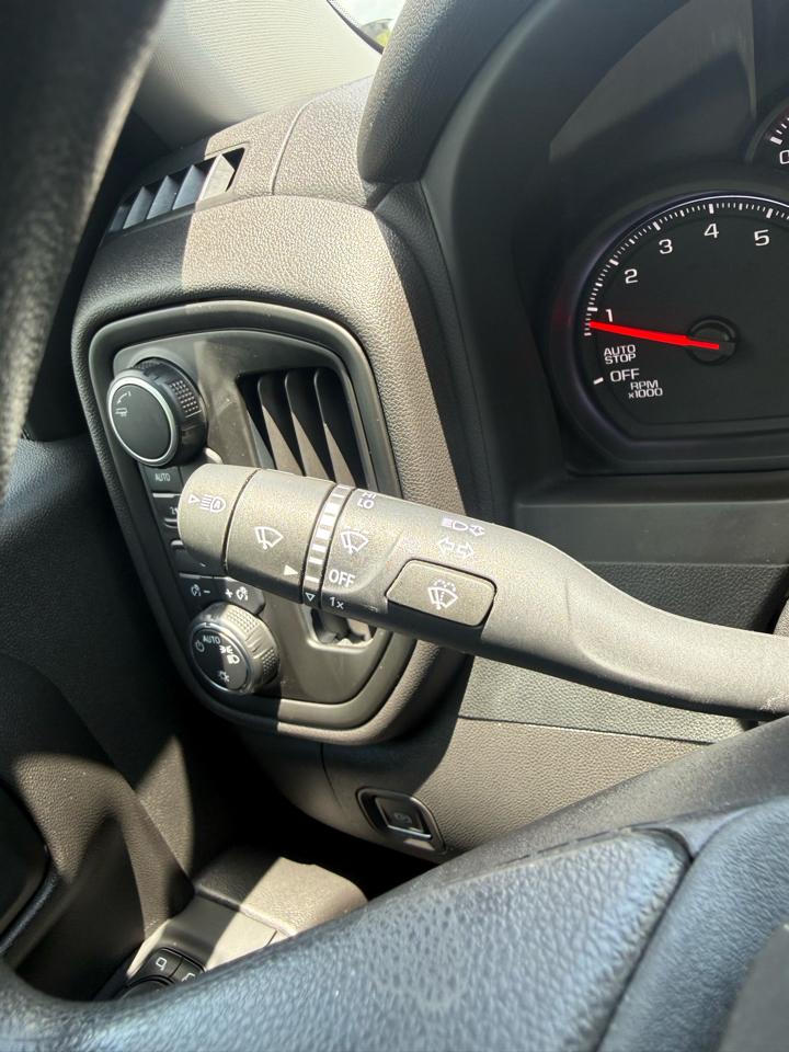 Chevrolet Silverado 1500 Custom Crew Cab 4WD 2022