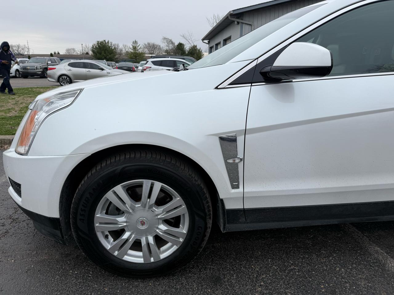 Cadillac SRX Luxury AWD 2012