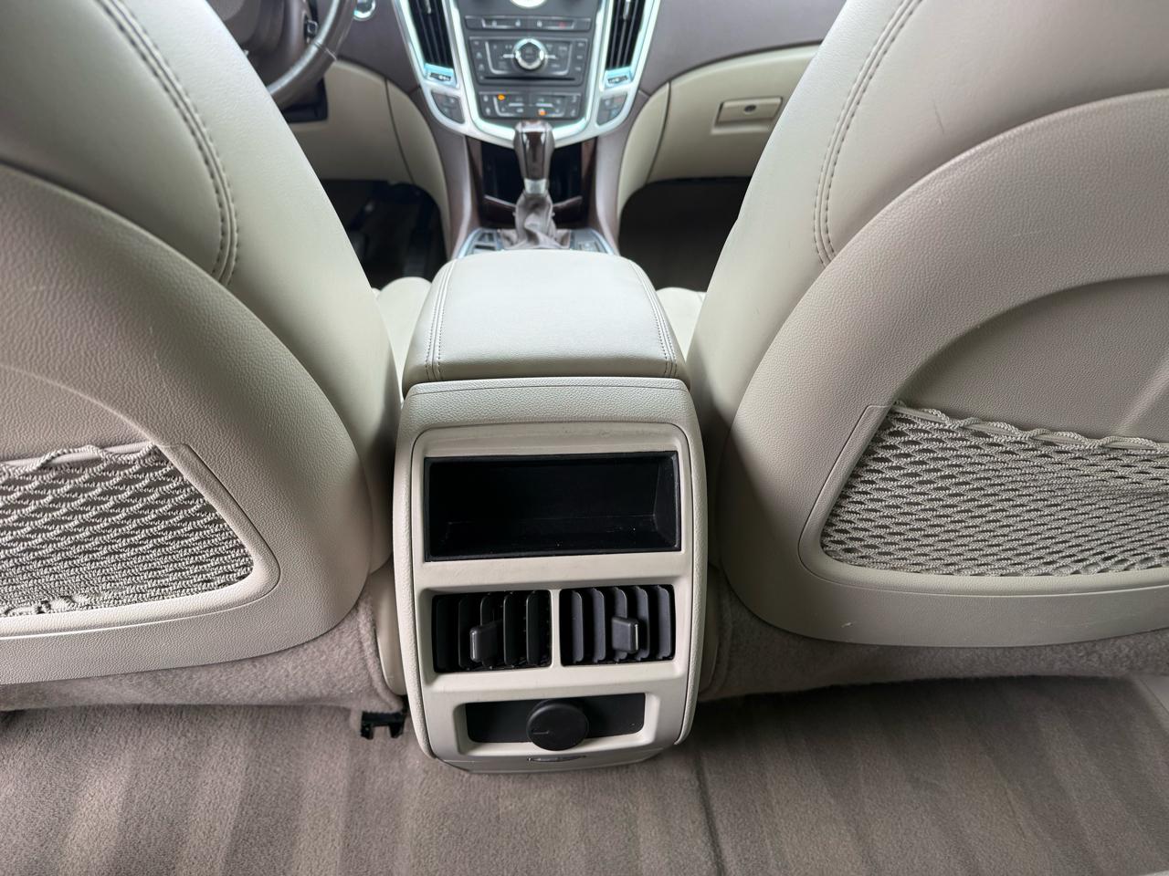 Cadillac SRX Luxury AWD 2012