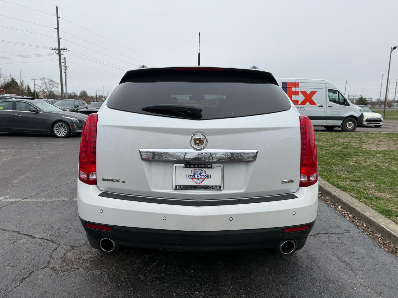 Cadillac SRX Luxury AWD 2012