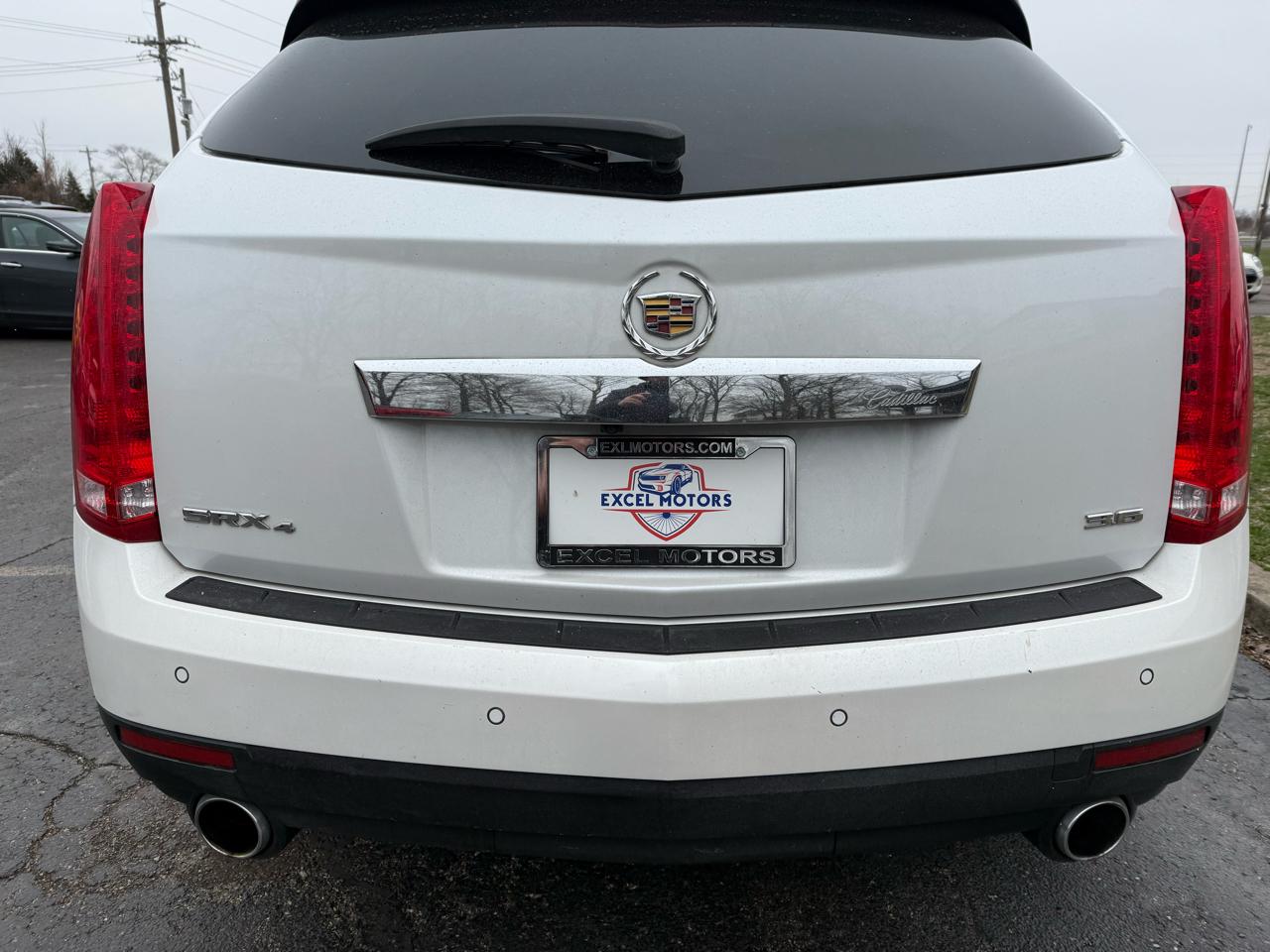 Cadillac SRX Luxury AWD 2012