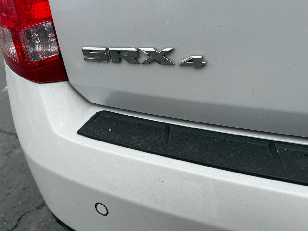 Cadillac SRX Luxury AWD 2012