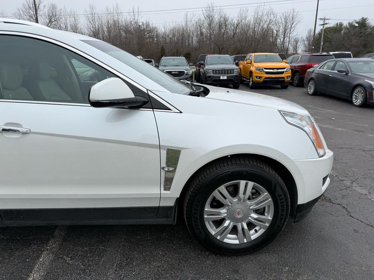 Cadillac SRX Luxury AWD 2012