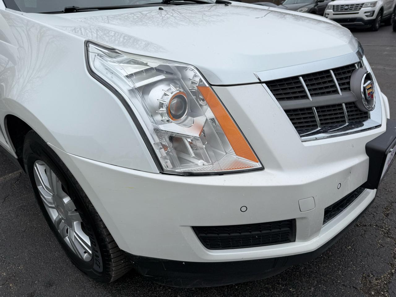 Cadillac SRX Luxury AWD 2012