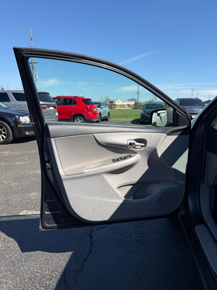 Toyota Corolla LE CVT 2013