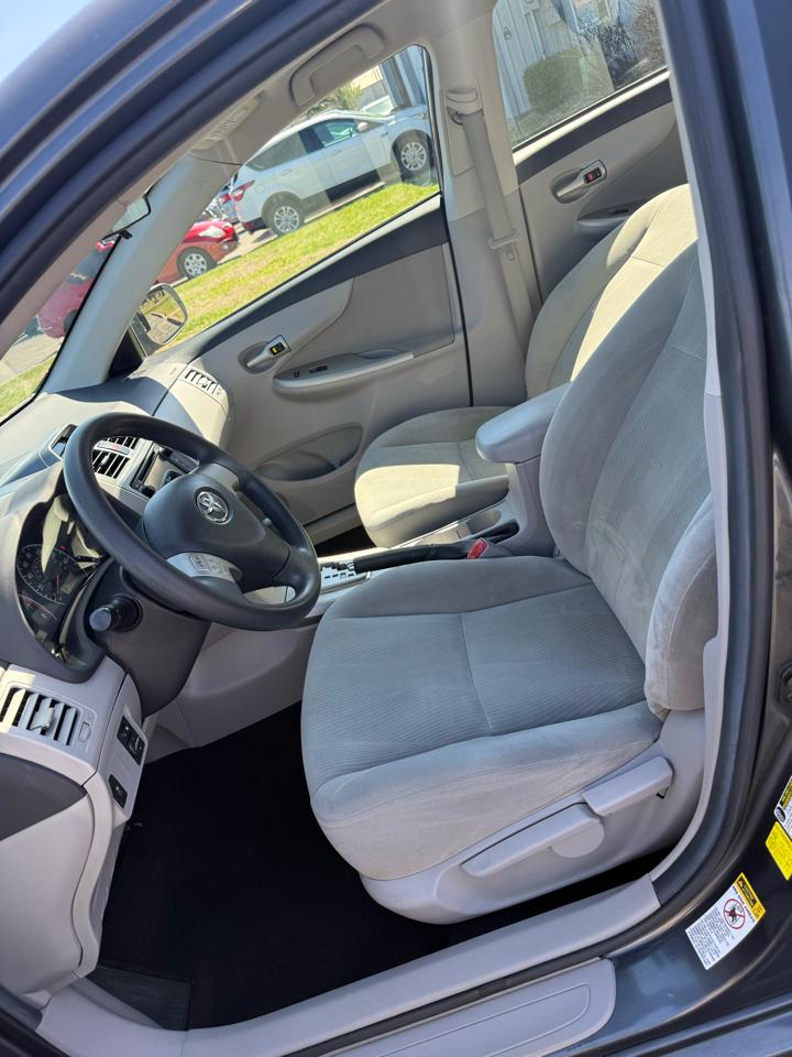 Toyota Corolla LE CVT 2013