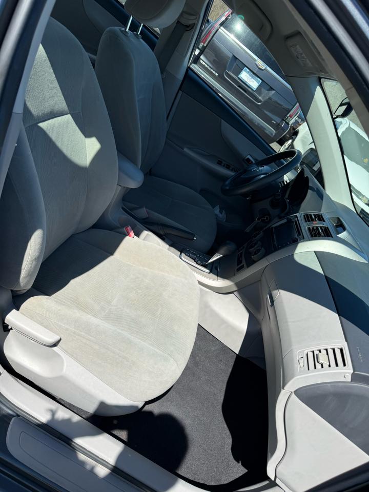 Toyota Corolla LE CVT 2013