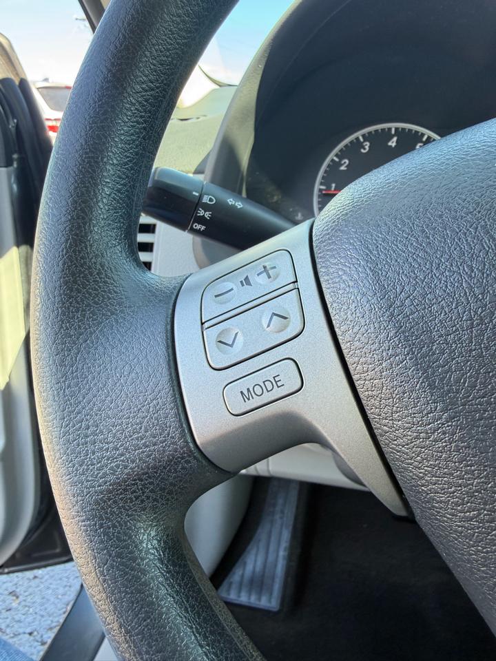 Toyota Corolla LE CVT 2013