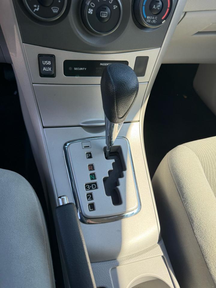 Toyota Corolla LE CVT 2013