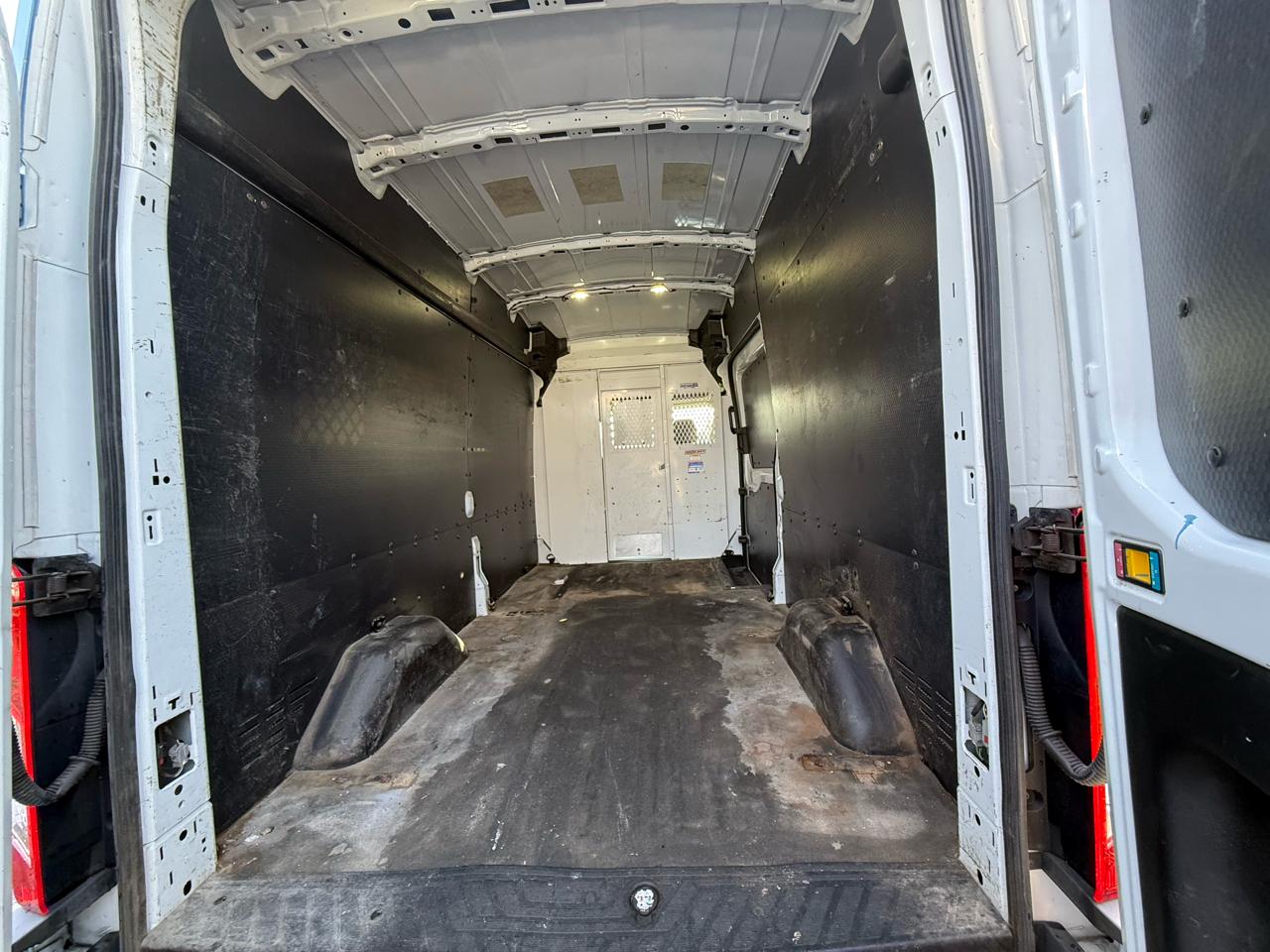 Ford Transit 350 Van High Roof w/Sliding Pass. 148-in. WB 2016