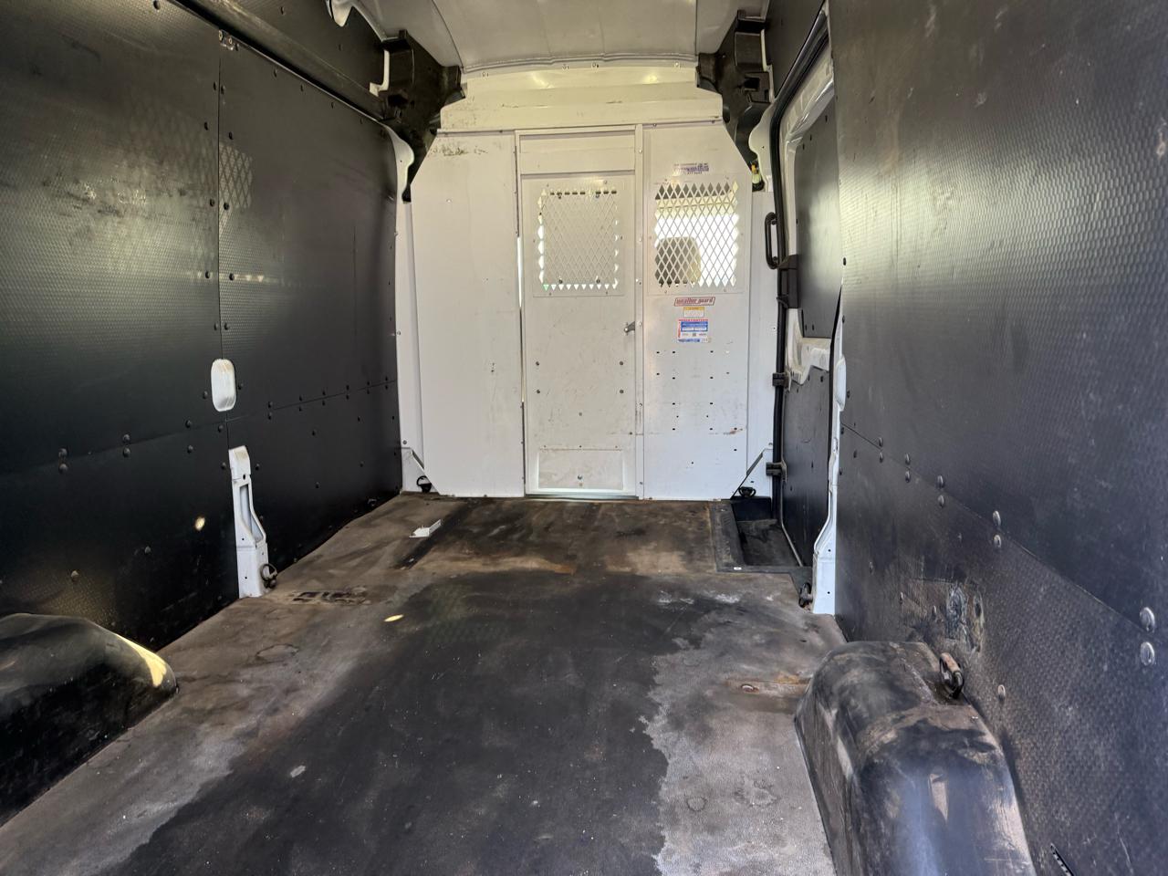 Ford Transit 350 Van High Roof w/Sliding Pass. 148-in. WB 2016