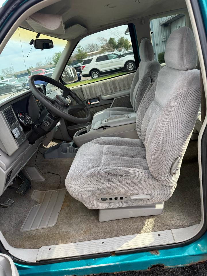 GMC Sierra C/K 1500 Club Coupe 8-ft. Bed 2WD 1993