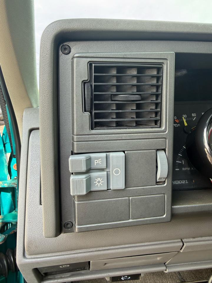 GMC Sierra C/K 1500 Club Coupe 8-ft. Bed 2WD 1993