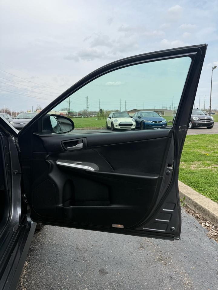 Toyota Camry LE 2014