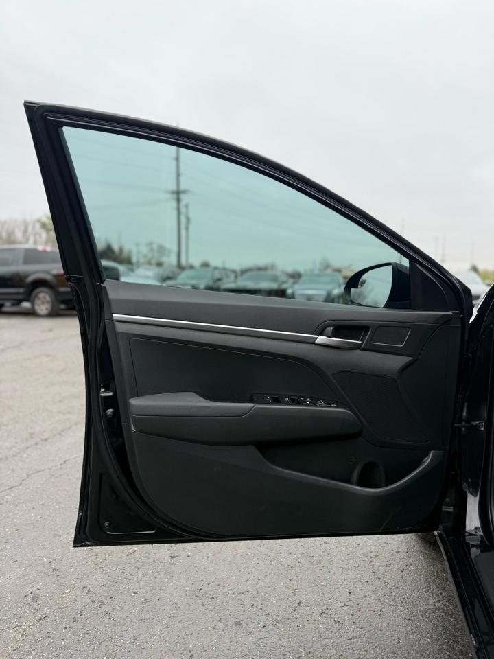 Hyundai Elantra SE 2020