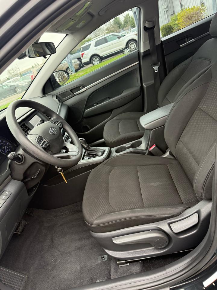 Hyundai Elantra SE 2020