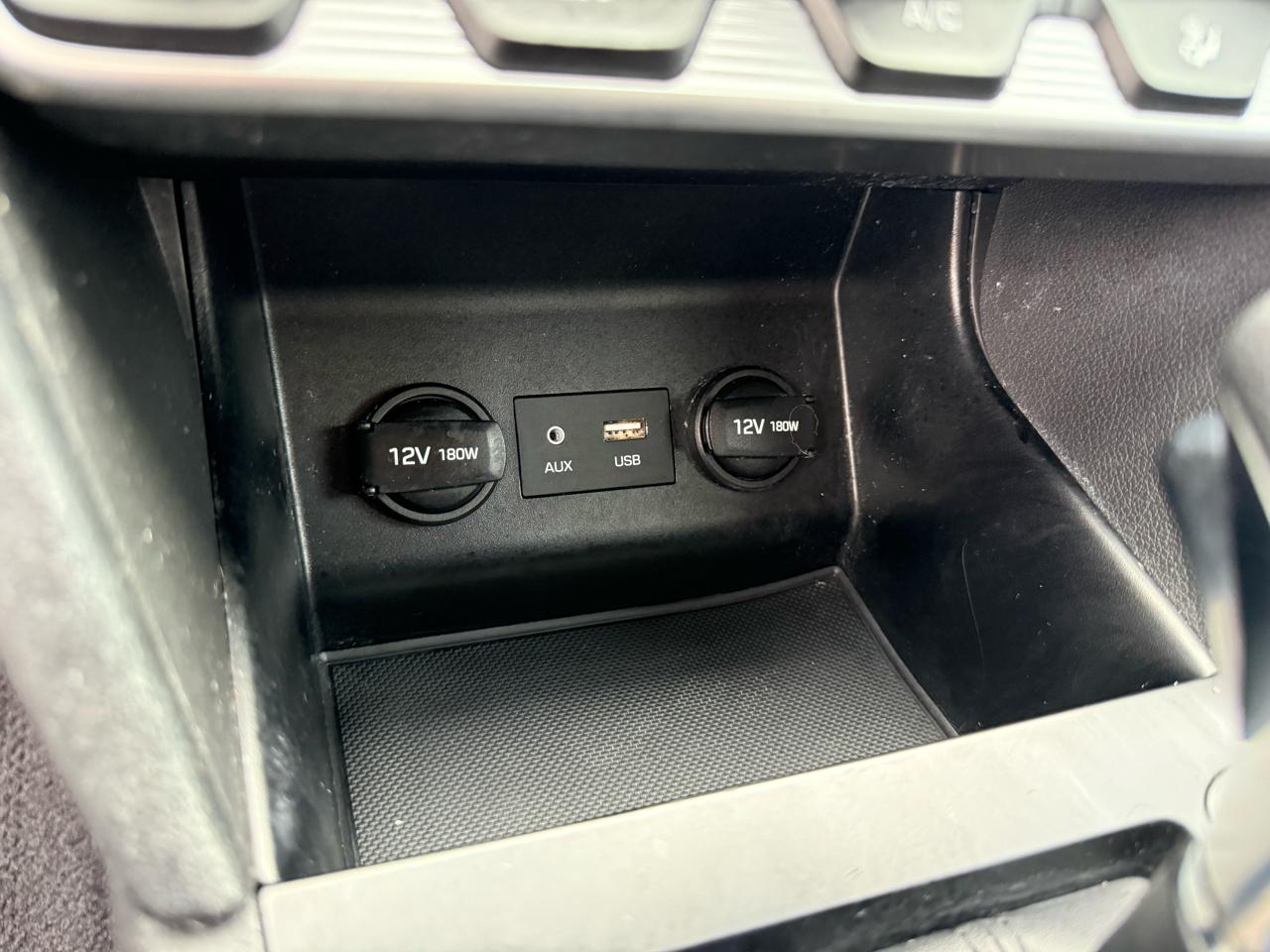 Hyundai Elantra SE 2020