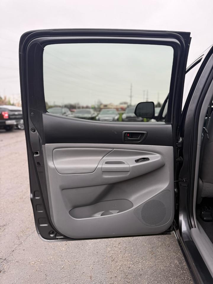 Toyota Tacoma Double Cab V6 4WD 2015