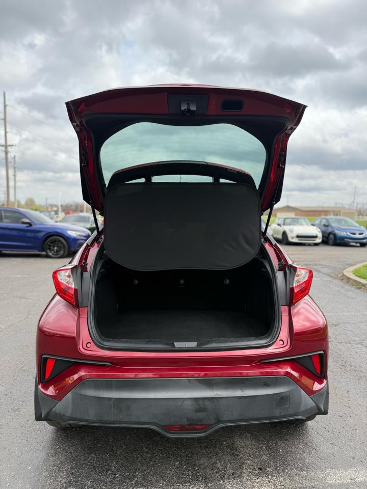 Toyota C-HR XLE 2018