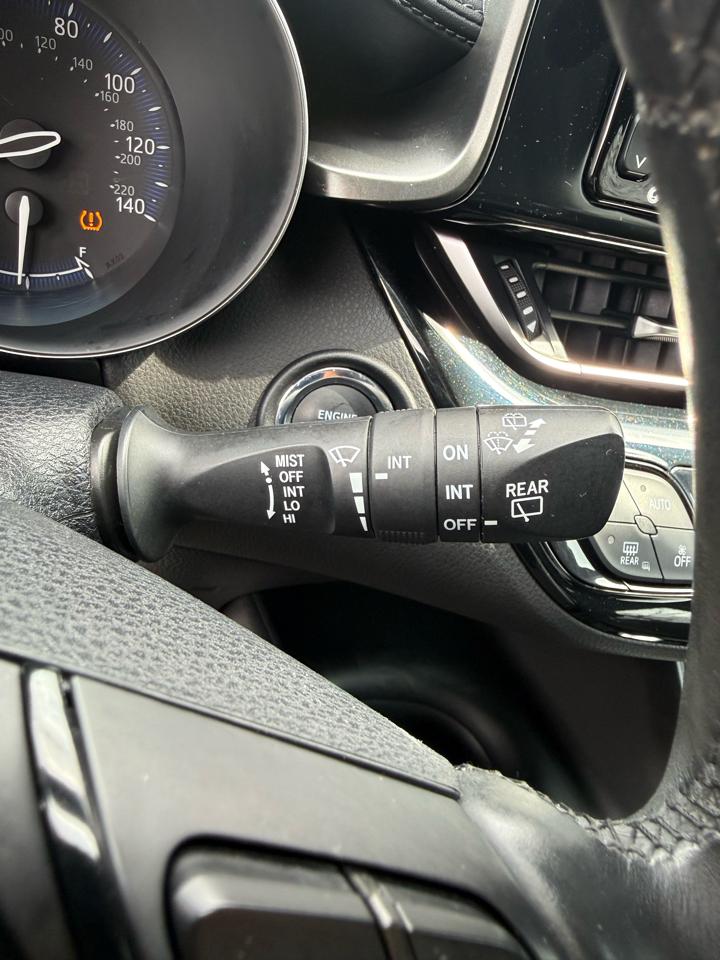 Toyota C-HR XLE 2018