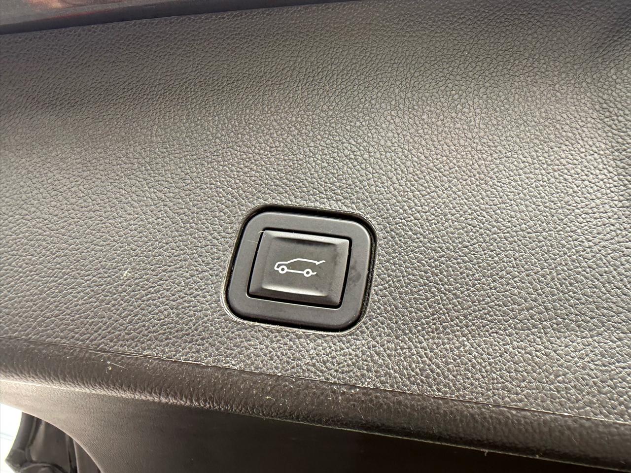 Cadillac SRX Performance 2012