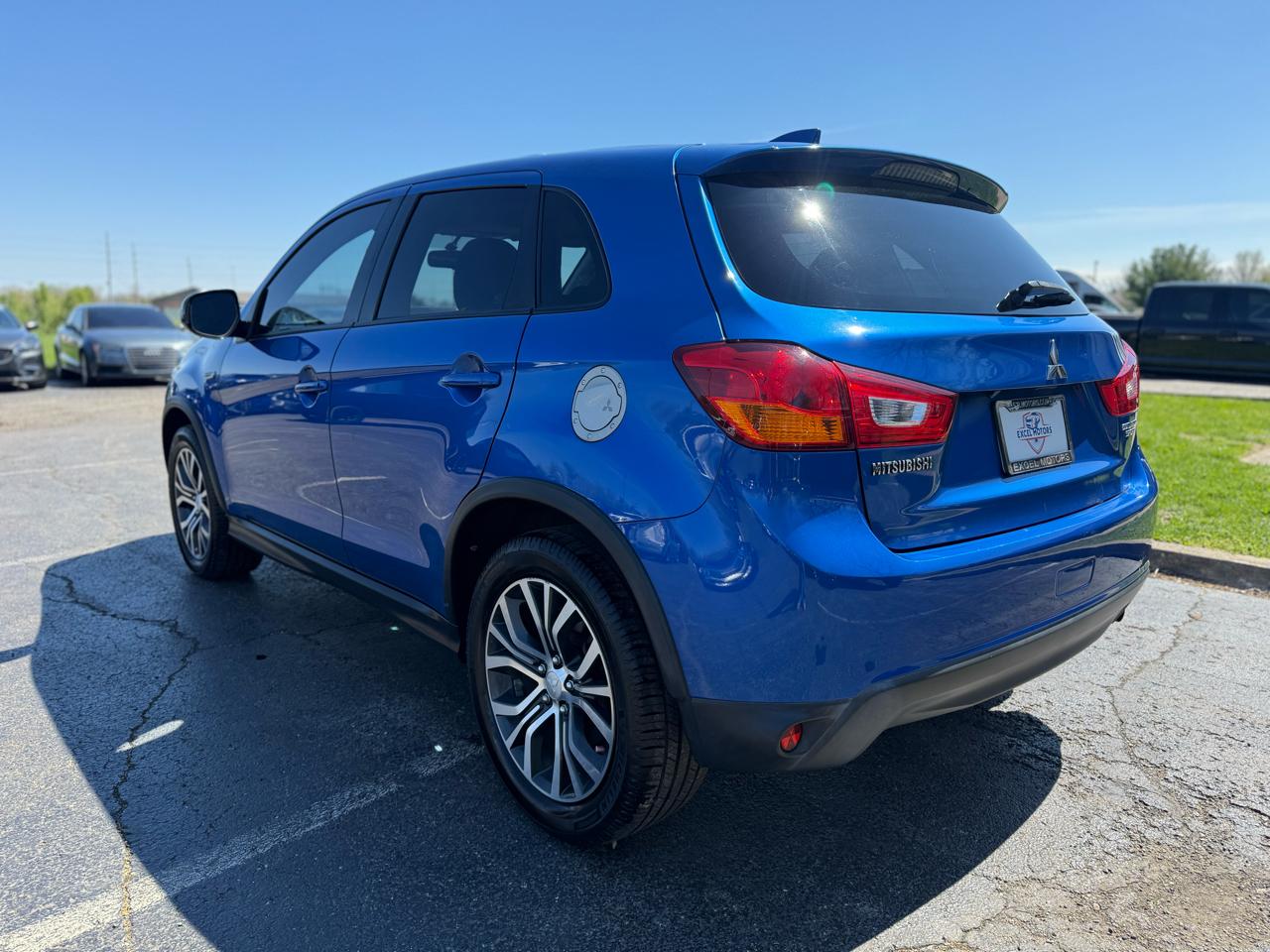 Mitsubishi Outlander Sport  2017