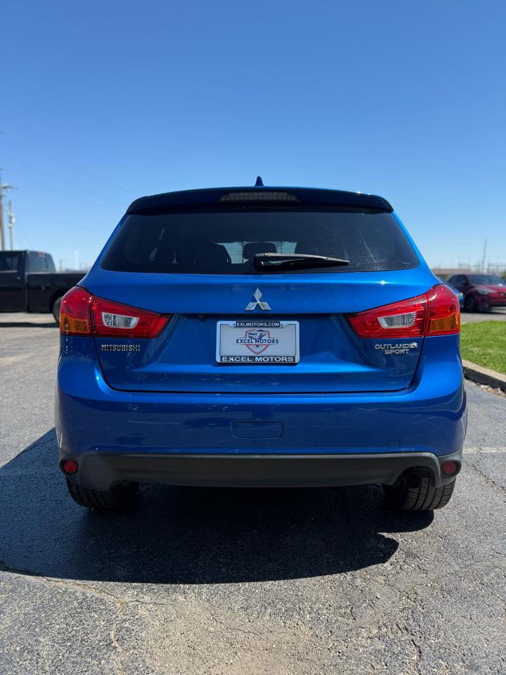 Mitsubishi Outlander Sport  2017