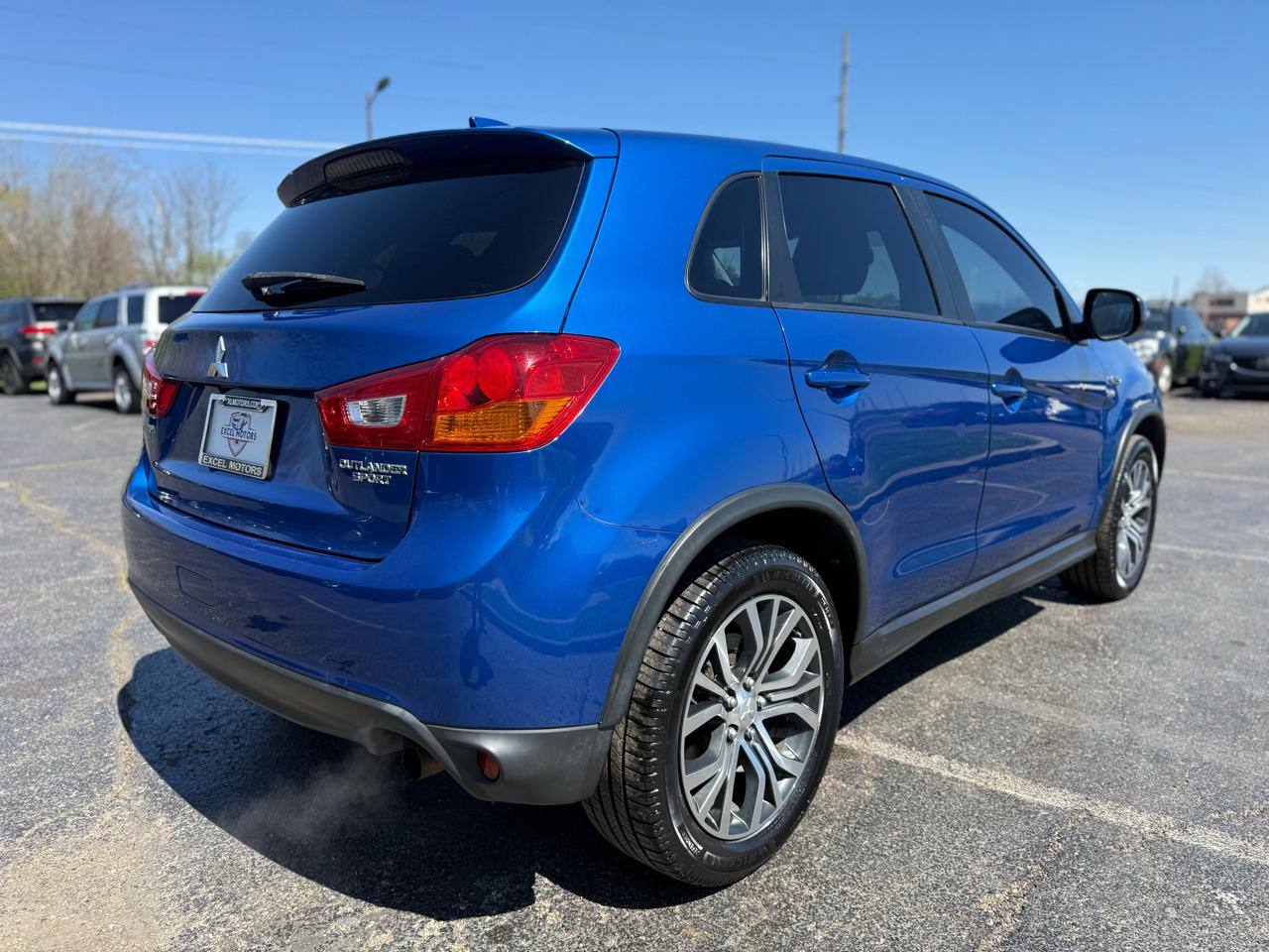 Mitsubishi Outlander Sport  2017