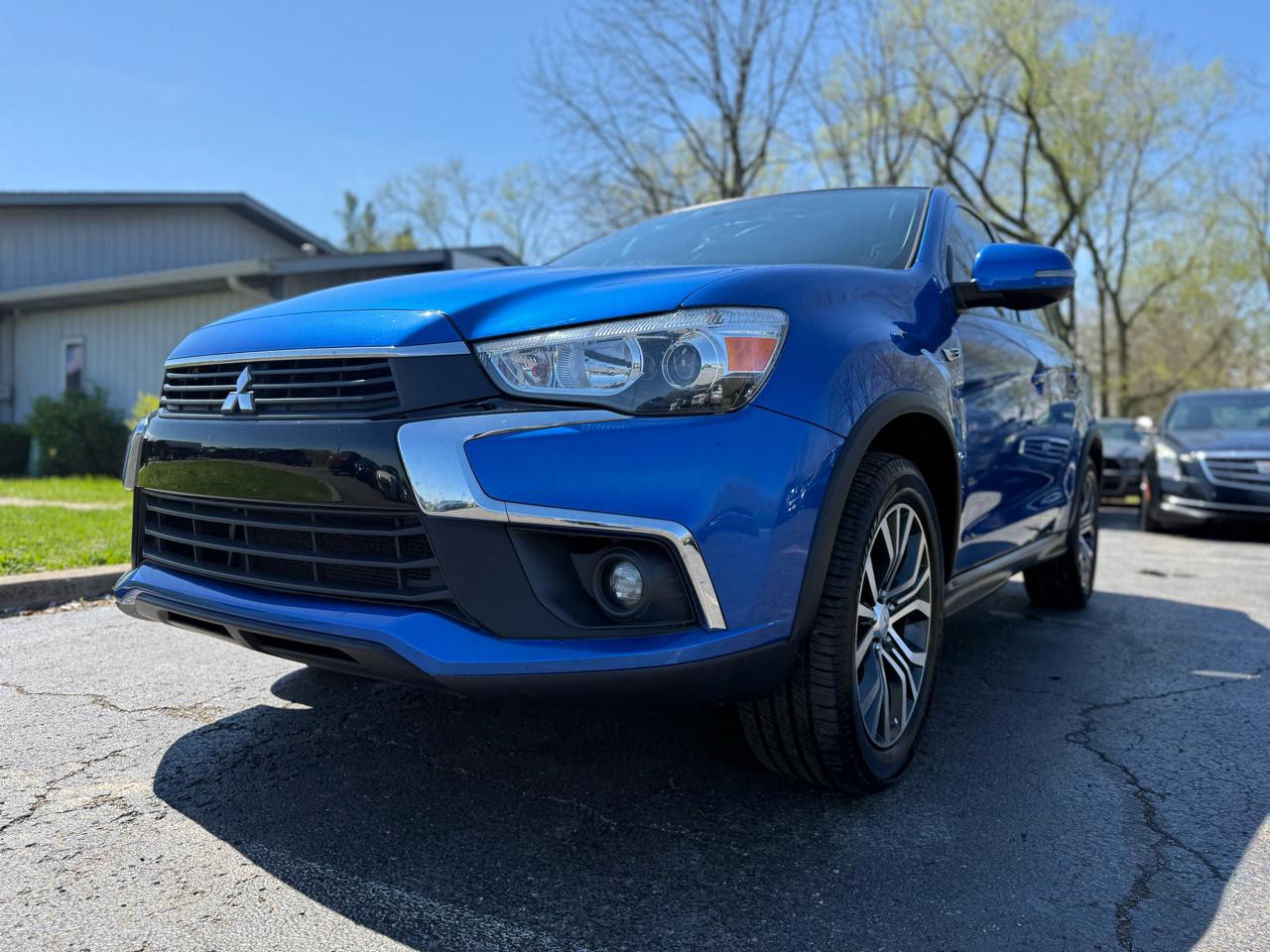 Mitsubishi Outlander Sport  2017