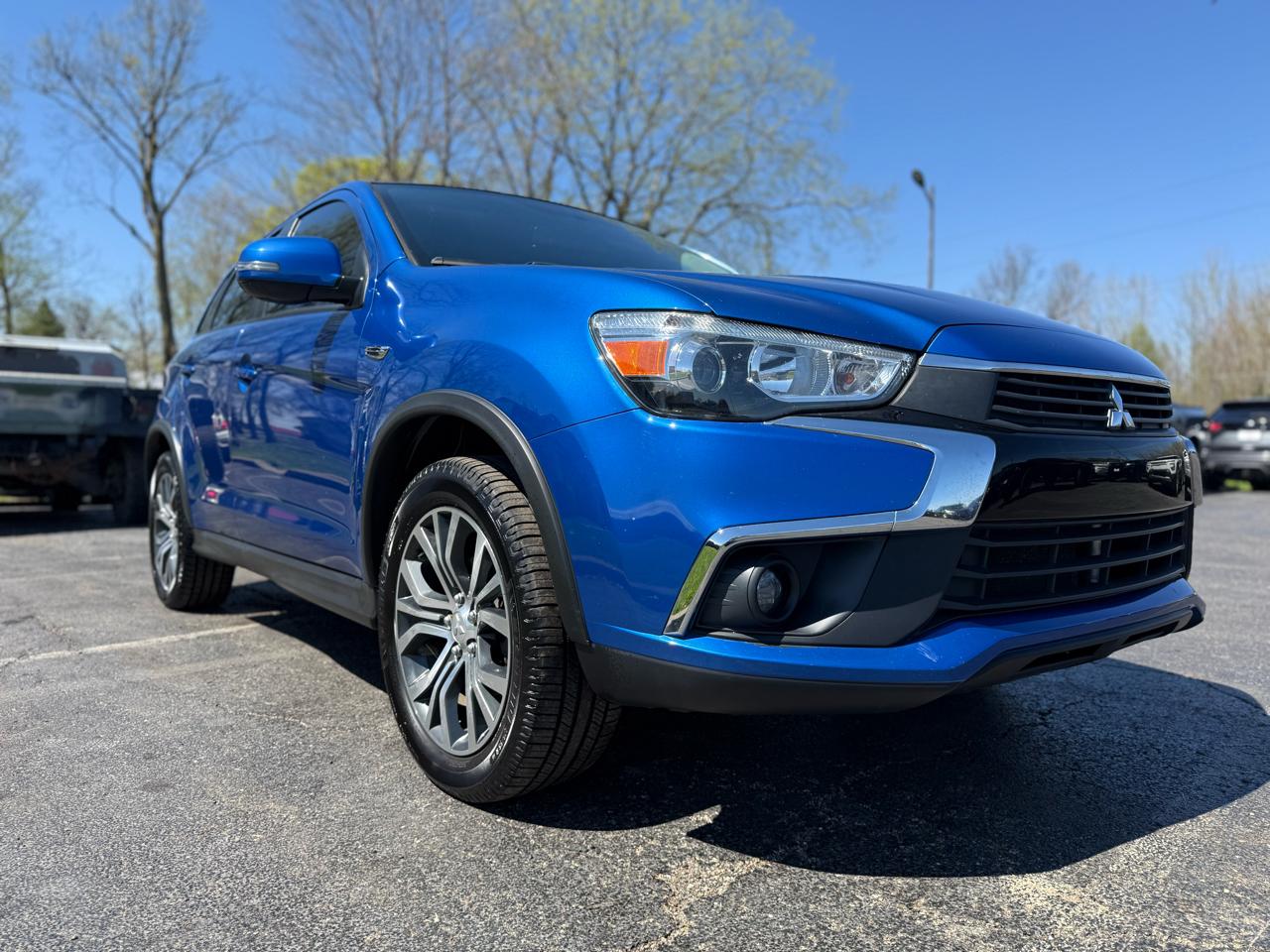 Mitsubishi Outlander Sport  2017