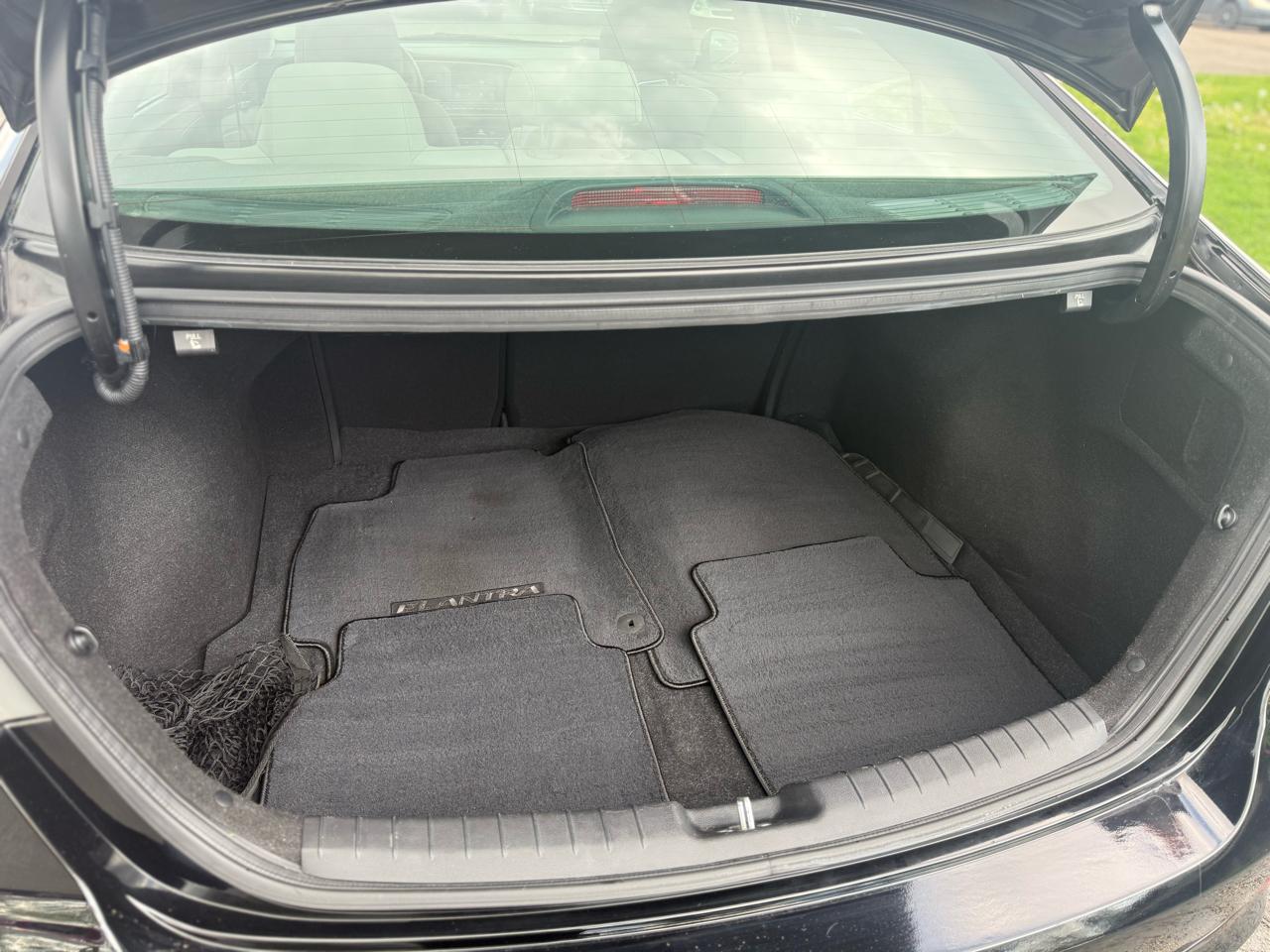 Hyundai Elantra Limited 2018