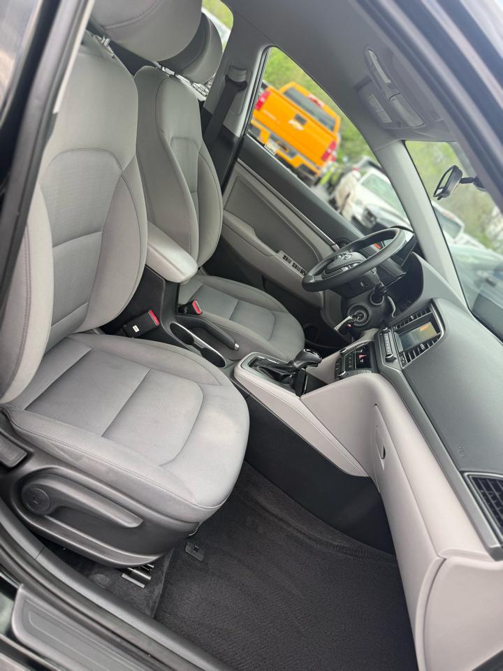 Hyundai Elantra Limited 2018