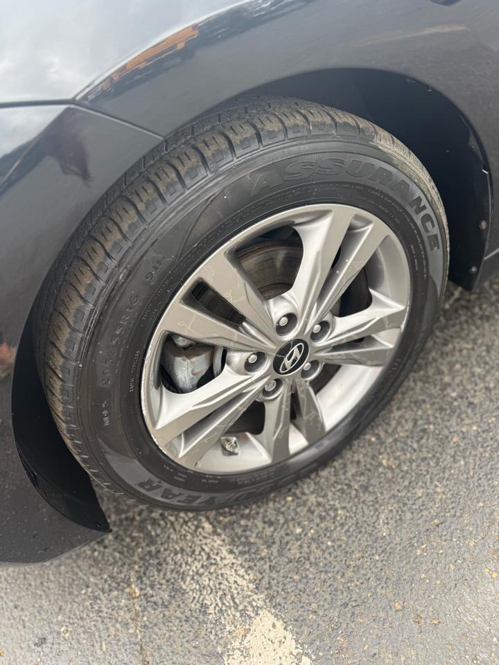 Hyundai Elantra Limited 2018