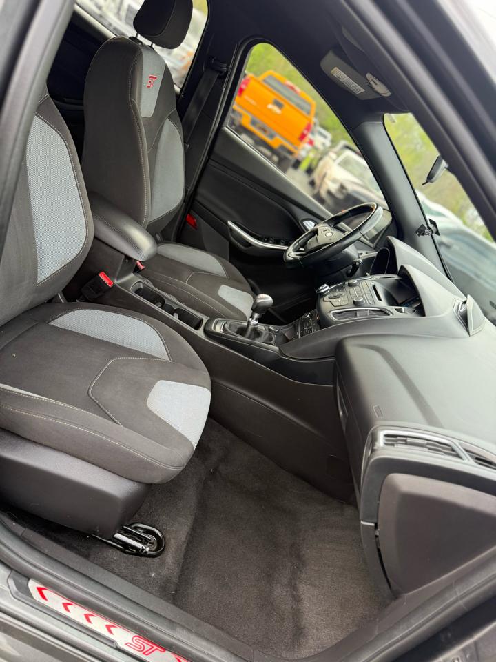 Ford Focus ST Hatch 2017