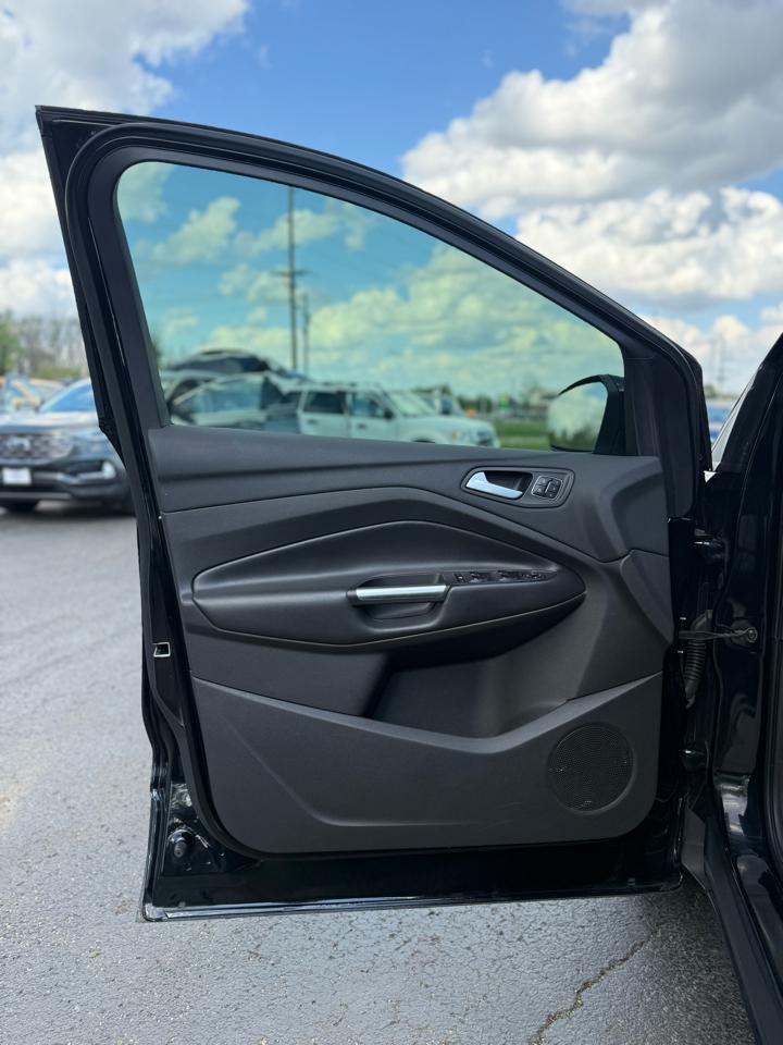 Ford Escape Titanium FWD 2017