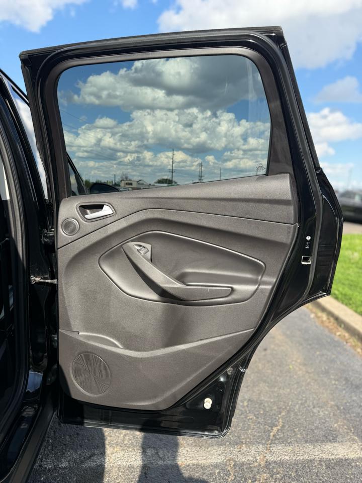 Ford Escape Titanium FWD 2017