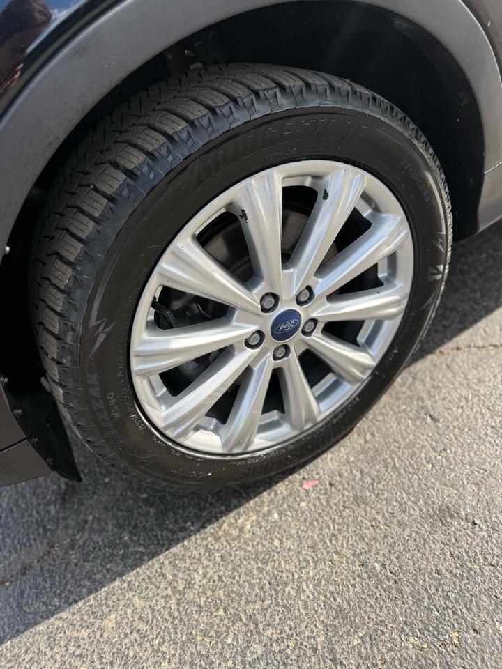 Ford Escape Titanium FWD 2017